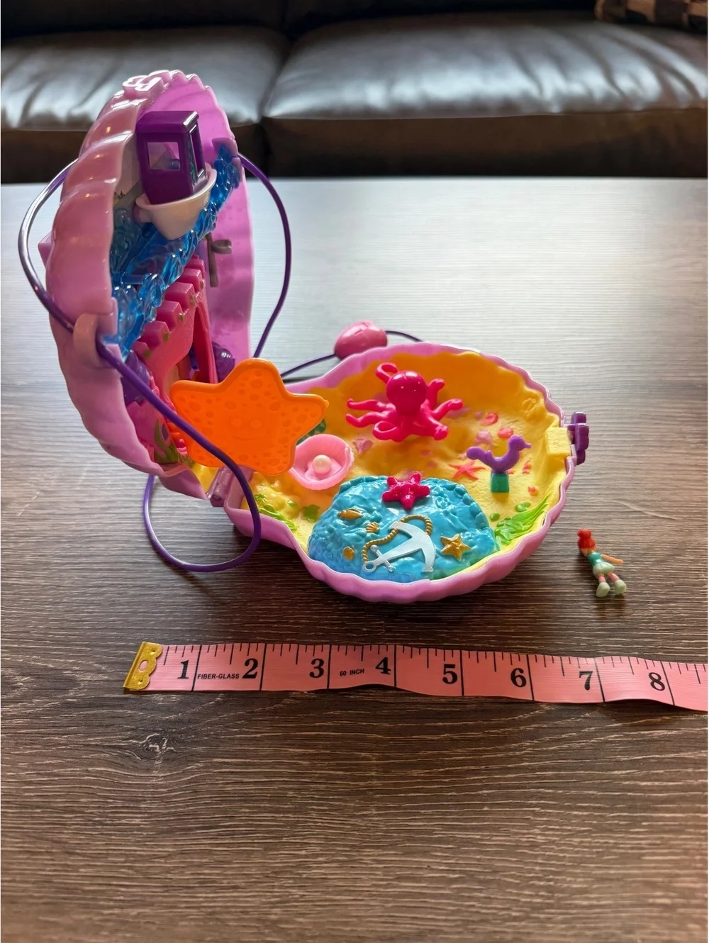 Polly Pocket Seashell Beach Compact Playset GNH11 2019 Mattel w/ Doll